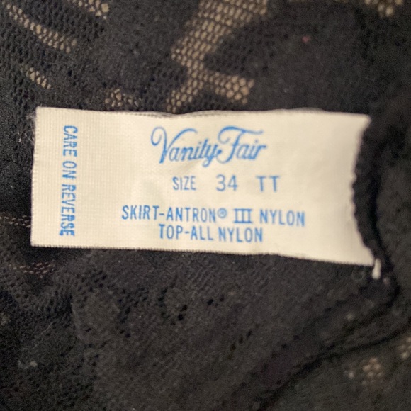 Vintage VanityFair Black Lace Thin Strap Bodice W/Solid BodyW/Lace Hem Full Slip - Picture 5 of 7